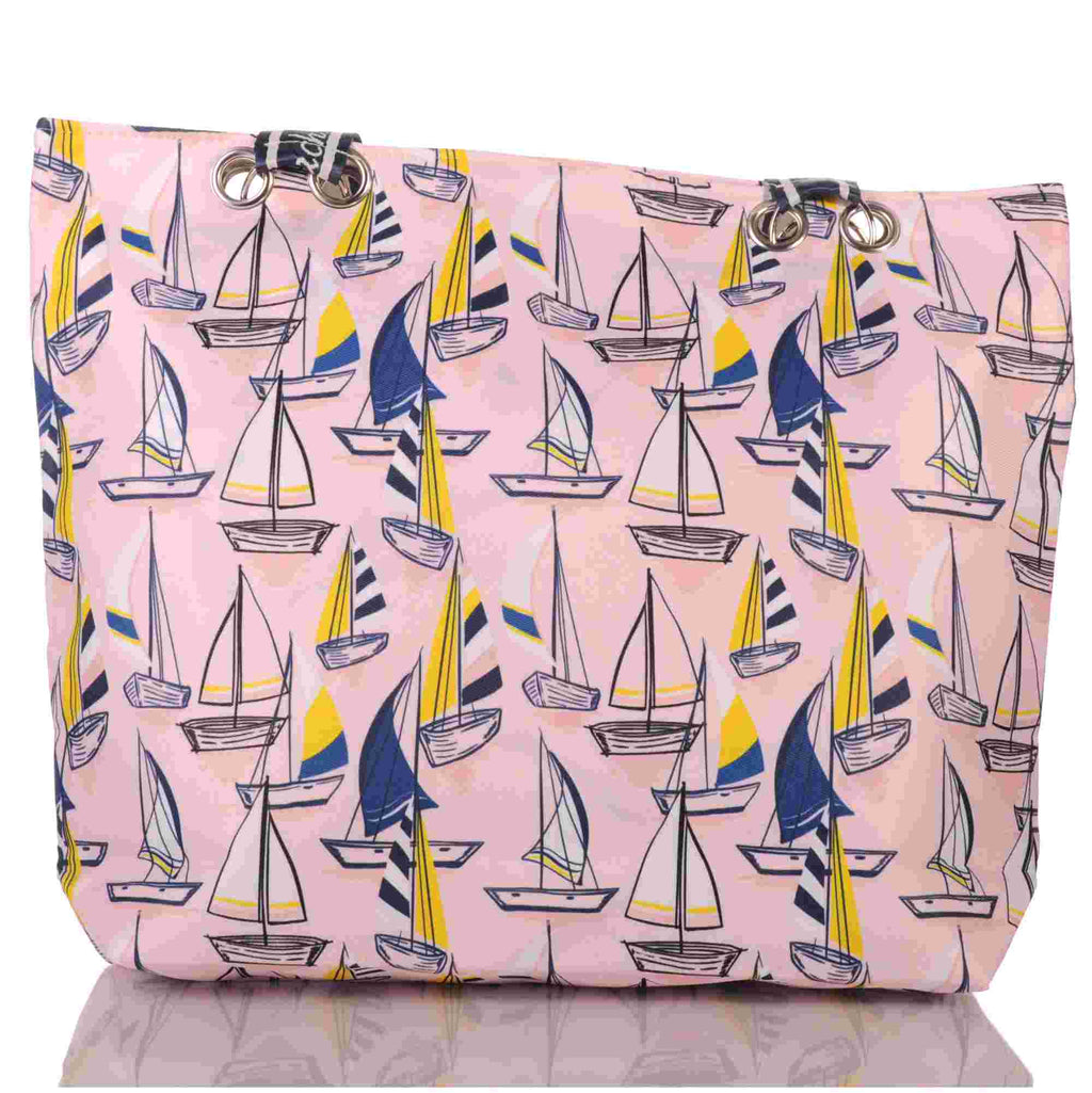 Strandtasche mit Segelbooten im maritimen Design –  1